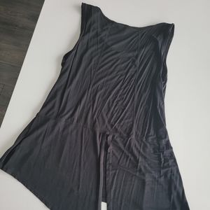 Black Top Split design